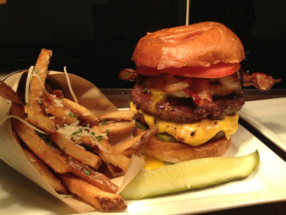 A mouth-watering Citizen Burger Bar burger {Image via}